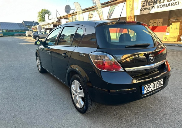 Opel Astra cena 16900 przebieg: 138000, rok produkcji 2010 z Brzozów małe 301